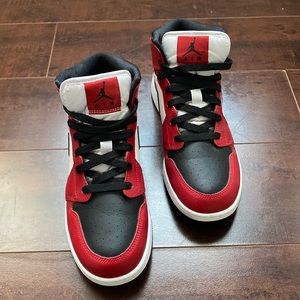 Nike Air Jordan 1 Mid Chicago Black (GS)